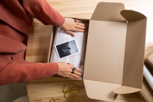 Packing materials and kits