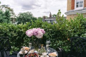 DIY living coffee table for your garden