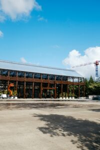 Online shopping boom fuels demand for warehouse space