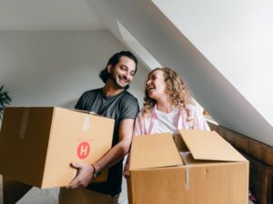 How do you efficiently pack a storage unit