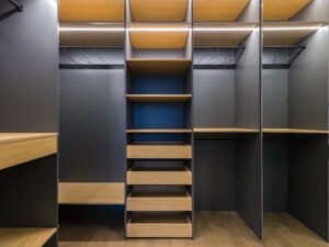 What companies offer student storage in Utkinton?