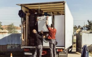 How to hire a dependable moving company?