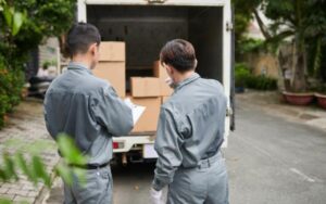 How to hire a dependable moving company?